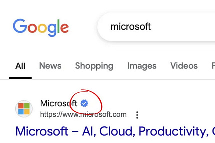 Google тестирует синие галочки в поисковой выдаче, указывающие, что «этот сайт является подлинным».